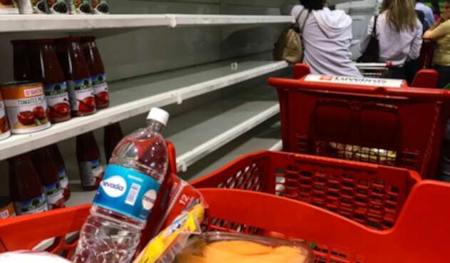 Las bandas organizadas de robo en supermercados se siguen consolidando y se enfocan particularmente en los artículos menos protegidos. Así luce en supermercado en Caracas, capital de Venezuela