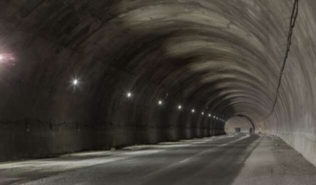 TÚNEL DE LA LÍNEA