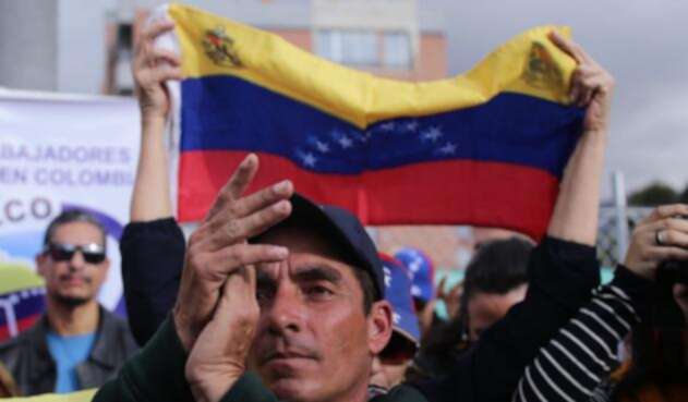 Manifestaciones de venezolanos por nuevo gobierno de Nicolás Maduro Manifestaciones de venezolanos por nuevo gobierno de Nicolás Maduro