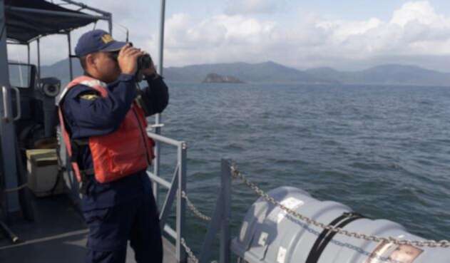 La Armada avistó otros 5 cuerpos sin vida en el Golfo de Urabá, donde naufragó una lancha con 32 migrantes africanos