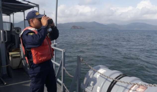 La Armada avistó otros 5 cuerpos sin vida en el Golfo de Urabá, donde naufragó una lancha con 32 migrantes africanos