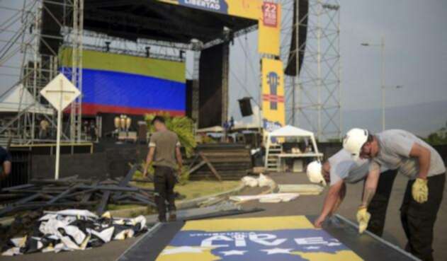 Escenario para el megaconcierto por Venezuela Escenario para el megaconcierto por Venezuela
