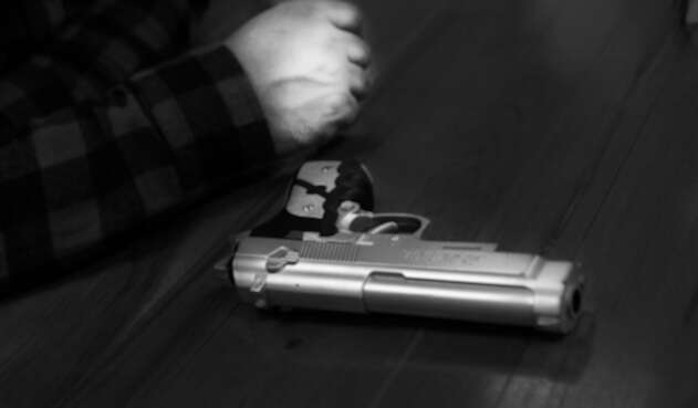 Se alista una medida para reglamentar el porte de armas de fuego.