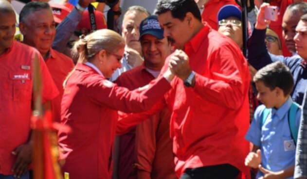 Cilia Flores y su esposo Nicolás Maduro bailando en Caracas, al tiempo que se vivía la crisis en la frontera, el 23 de febrero de 2019