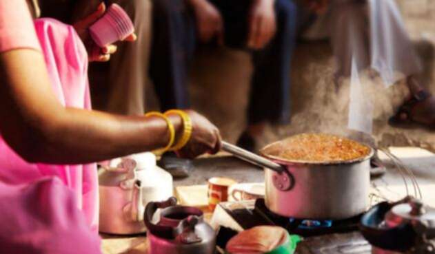 Hay serios cuestionamientos a la práctica de cocinar en un día para toda la semana. Hay serios cuestionamientos a la práctica de cocinar en un día para toda la semana.