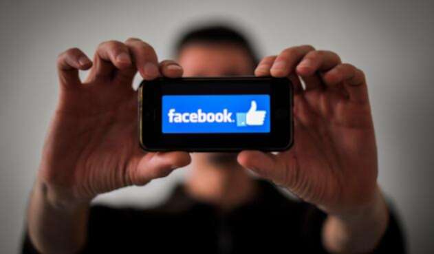 Facebook en un dispositivo móvil