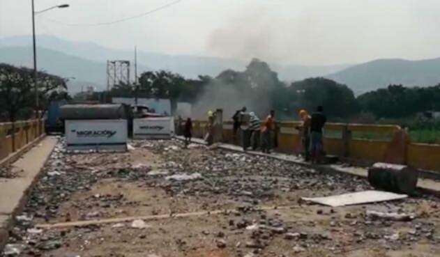 Escombros en frontera con Venezuela