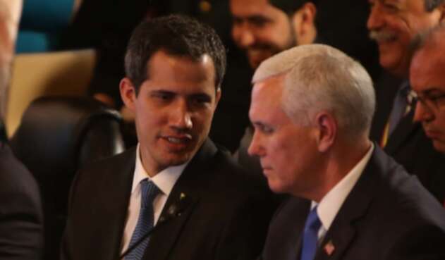 Juan Guaidó y Mike Pence, en la reunión del Grupo de Lima, en Bogotá
