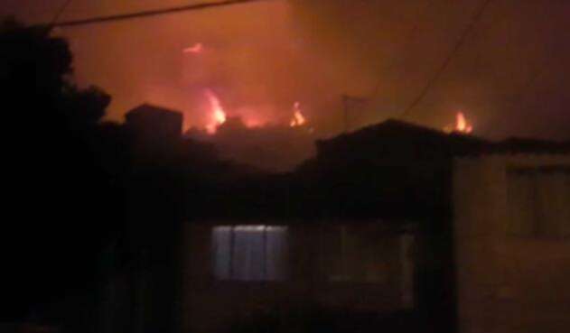 Incendio en forestal Boogtá Autoridades atienden incendio en forestal Bogotá