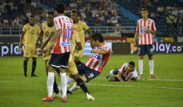 Matías Fernández, Junior vs Águilas