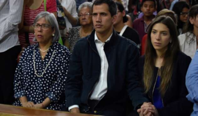 Norka Márquez, Juan Guaidó y Fabiana Rosales en Caracas (Venezuela)