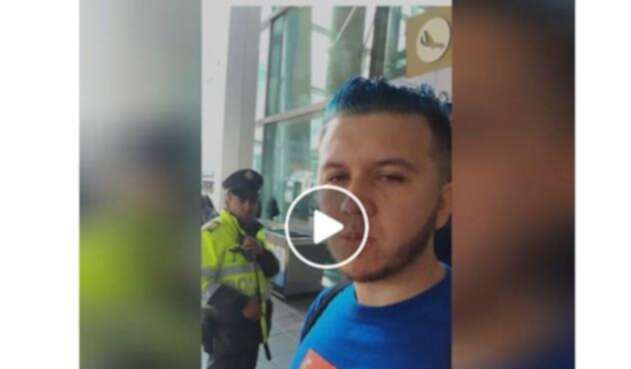 Así fue el reto con empanadas a los policías.