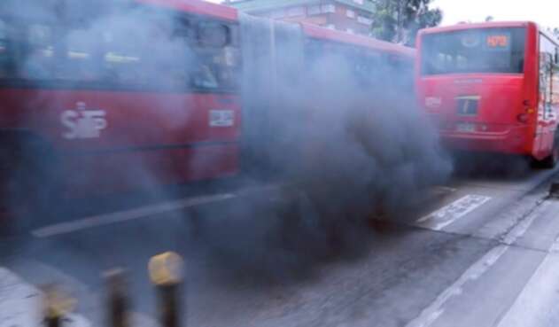 Resultado de imagen para contaminacion por transmilenio