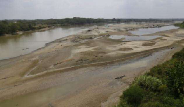 Cause del río Cauca tras el cierre de la segunda compuerta de Hidroituango Cause del río Cauca tras el cierre de la segunda compuerta de Hidroituango
