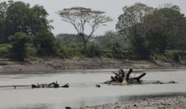 Cause del río Cauca tras el cierre de la segunda compuerta de Hidroituango Cause del río Cauca tras el cierre de la segunda compuerta de Hidroituango