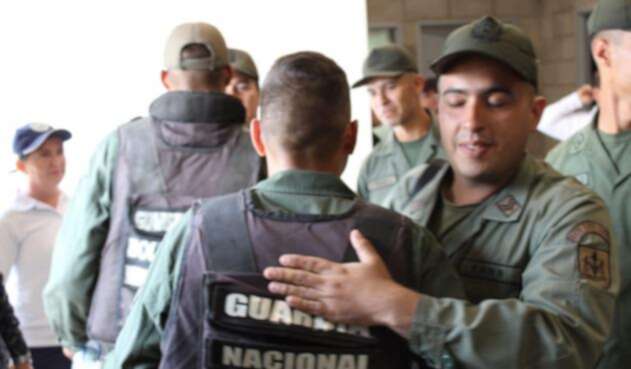 Militares de la GNB llegan a Colombia en busca de refugio Militares de la GNB llegan a Colombia en busca de refugio