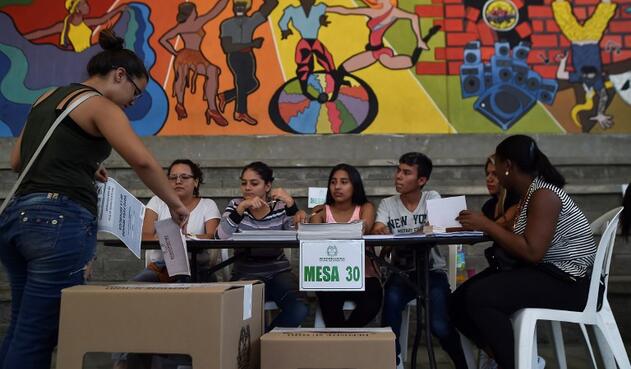 Este domingo, Colombia volverá a unas elecciones para escoger las autoridades locales y regionales.