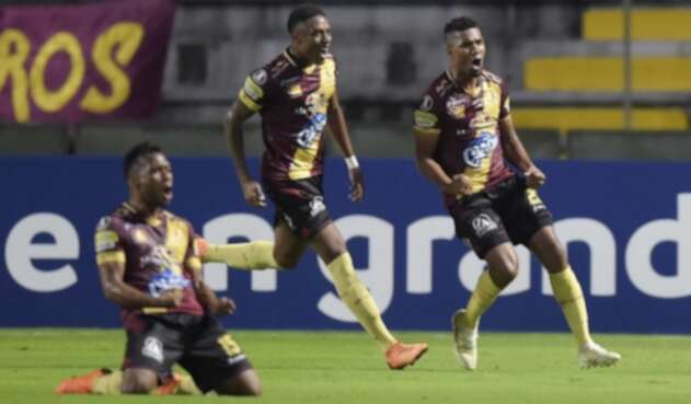Deportes Tolima vs Atlético Paranaense