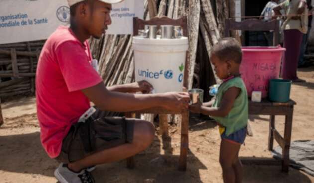 800.000 personas mueren en el mundo por falta de agua potable Desnutrición severa