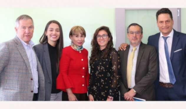 Carlos González, Isabella Echeverri, Alicia Arango, Natalia Gaitán en el marco de su encuentro en Bogotá