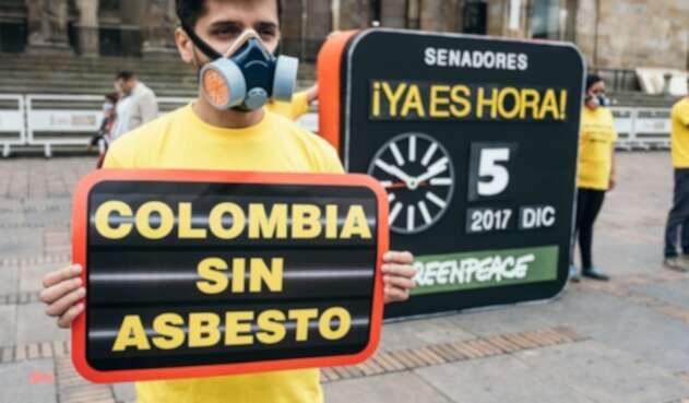 La iniciativa es conocida como ley 'Ana Cecilia Niño'. Campaña 'Ya Es Hora - Colombia sin asbesto' de Greenpeace