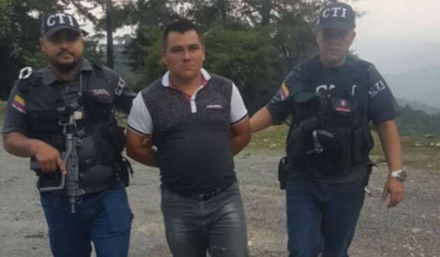 Concejal de San Francisco, Antioquia, fue capturado por presuntamente vender marihuana a menores Concejal de San Francisco, Antioquia, fue capturado por presuntamente vender marihuana a menores