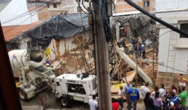 Foto: Cortesía Entre Ceja y Ceja Se desplomó la construcción de un pasaje comercial cerca a la Alcaldía de La Ceja, Antioquia