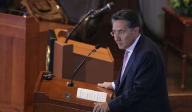 Fiscal Nestor Humberto Martínez en la audiencia pública por uso del glifosato en Colombia. Fiscal Nestor Humberto Martínez