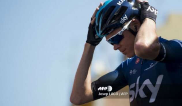 Chris Froome sufrió caída en Vuelta a Cataluña Chris Froome sufrió caída en Vuelta a Cataluña