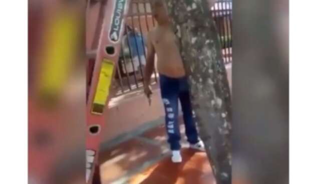 Hombre violento contra operarios de Electricaribe