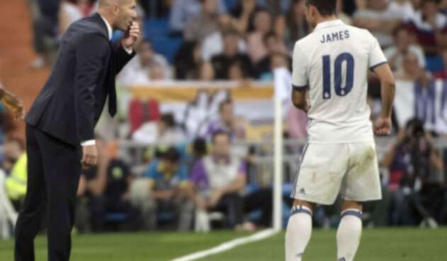 James Rodríguez con Zinedine Zidane James Rodríguez con Zinedine Zidane