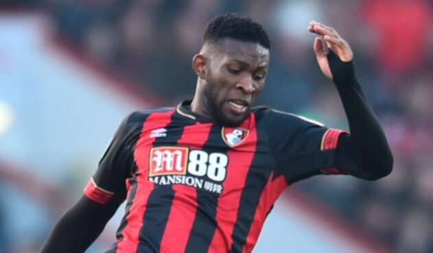 Jéfferson Lerma jugando un partido de Premier League con el Bournemouth