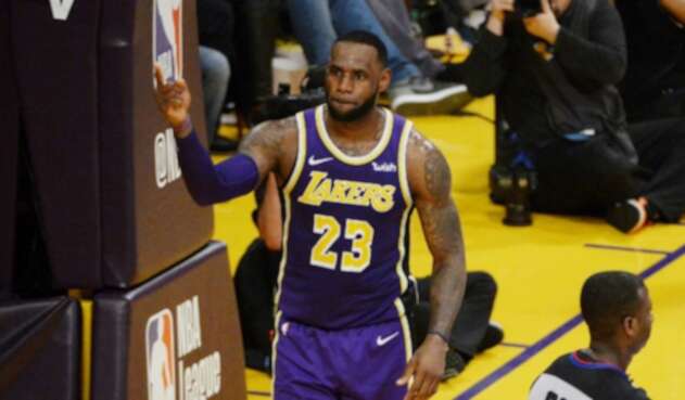 LeBron James superó récord de Michael Jordan en la NBA LeBron James superó récord de Michael Jordan en la NBA
