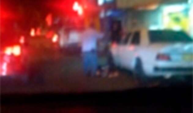 Imagen del doble homicidio ocurrido en límites de las comunas 12 y 13 de Medellín Imagen del doble homicidio ocurrido en límites de las comunas 12 y 13 de Medellín