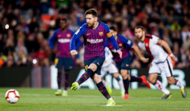Leo Messi con la camiseta de FC Barcelona Leo Messi con la camiseta de FC Barcelona
