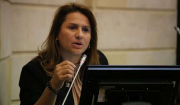 La senadora Paola Holguín