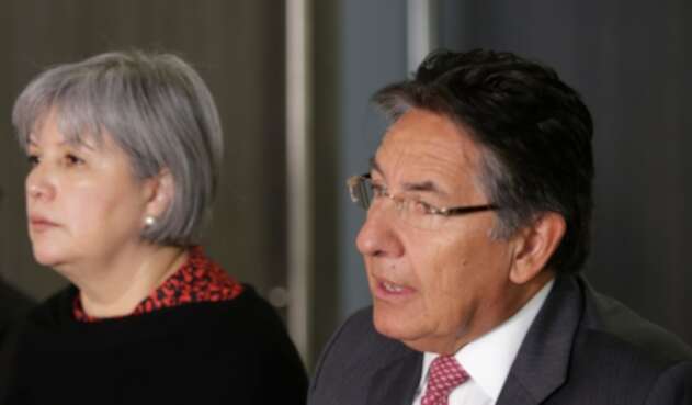 Patricia Linares, presidenta de la JEP, junto a Néstor Humberto Martínez, fiscal general de la Nación Patricia Linares, presidenta de la JEP, junto a Néstor Humberto Martínez, fiscal general de la Nación