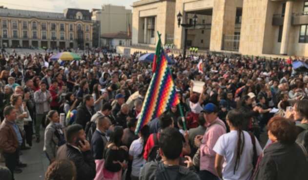 Plantón en la Plaza de Bolívar por la JEP