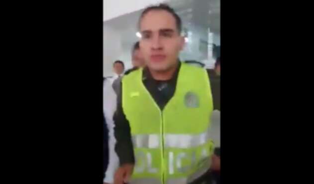 Policía