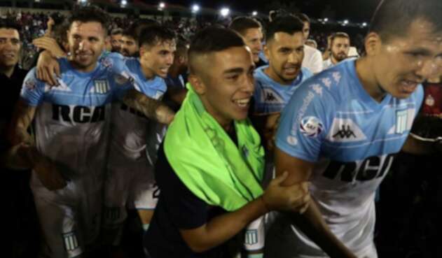 Racing empató a un tanto con Tigre. Racing empató a un tanto con Tigre.