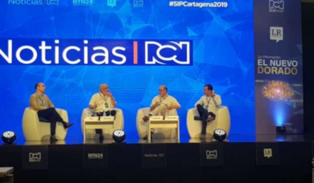 Durante el cierre de la reunión de mitad de año de la Sociedad Interamericana de Prensa, se instó a los periodistas a luchar contra las Fake News.