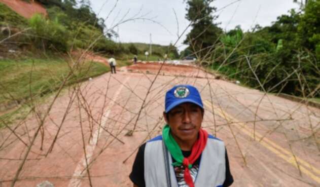 Minga indígena bloquea vía Panamericana en el Cauca
