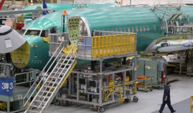 Vista general de un Boeing 737 en su proceso de ensamblaje, en la fábrica de Renton, a las afueras de Seattle (Washington), en Estados Unidos