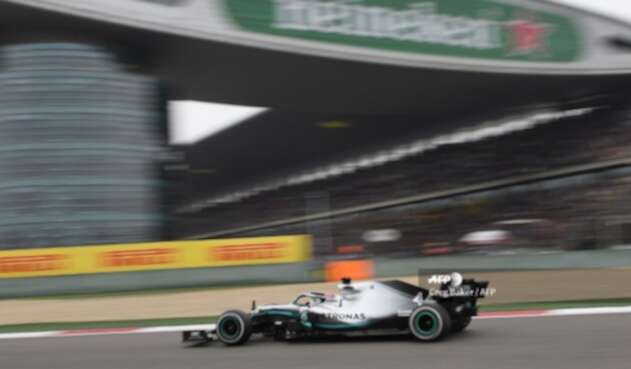 Lewis Hamilton durante un Gran Premio de Fórmula 1. Lewis Hamilton durante el Gran Premio de China de la Fórmula 1 2019