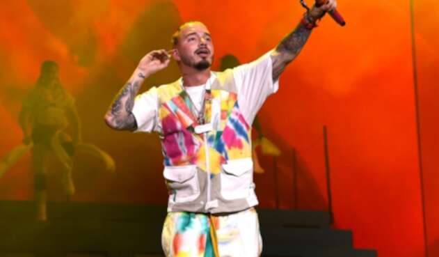 J Balvin durante su presentación en Coachella, en Indio (California), en Estados Unidos