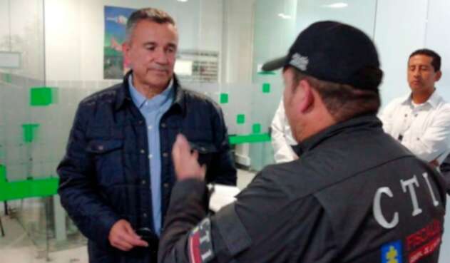 El general retirado Mauricio Santoyo tras ser deportado a Bogotá