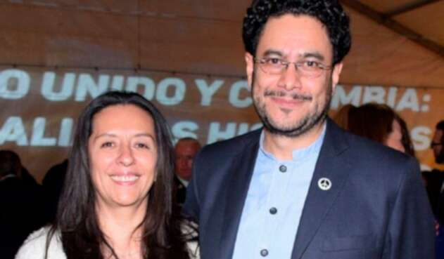 Pilar Rueda, asesora en la JEP, y su esposo, el congresista Iván Cepeda