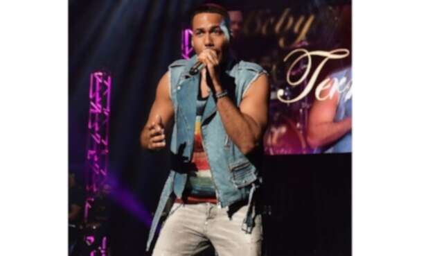 Romeo Santos, blanco de memes.