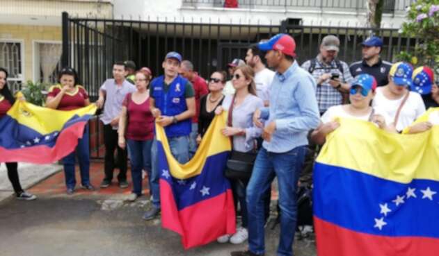 Venezolanos en Medellín saldrán a las calles del Centro de la capital antioqueña y se concentrarán en el Parque de las Luces.