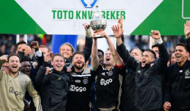 El Ajax de Amsterdam celebrando el título de la Copa de Holanda, este 5 de mayo de 2019 en Rotterdam